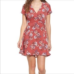 EUC Lush Olivia Floral Print V-neck Wrap Dress